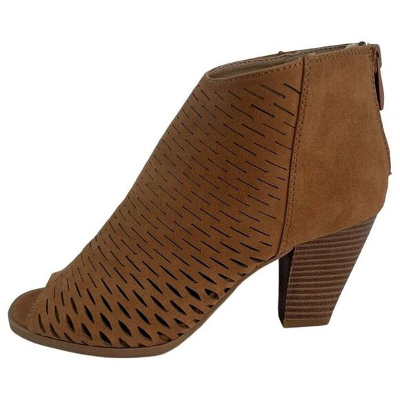 CL By Chinese Laundry Womens RNNC 003 Ankle Bootie Brown Suede Size 6M US - Picture 2 of 7